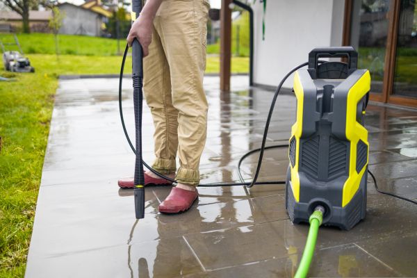 Porch Pressure Washing in Santa Maria