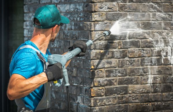 Brick Wall Cleaning in Santa Maria