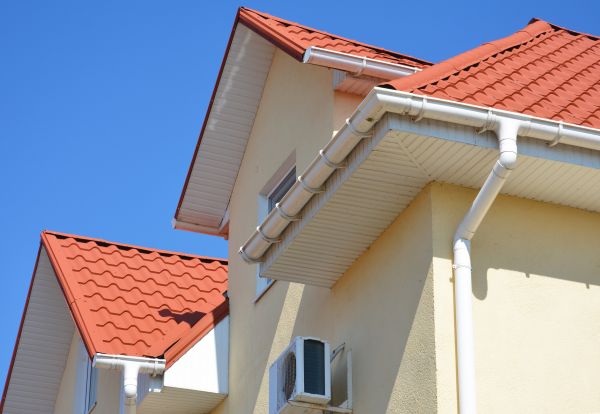 Soffit Cleaning in Santa Maria