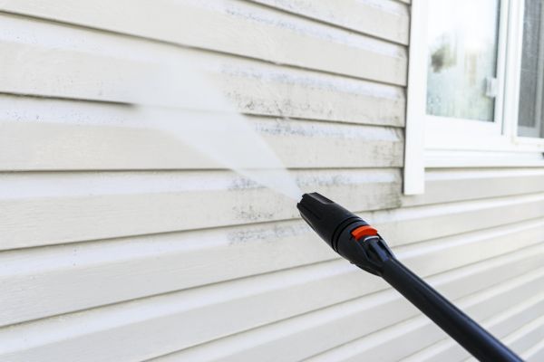 Vinyl Siding Washing in Santa Maria